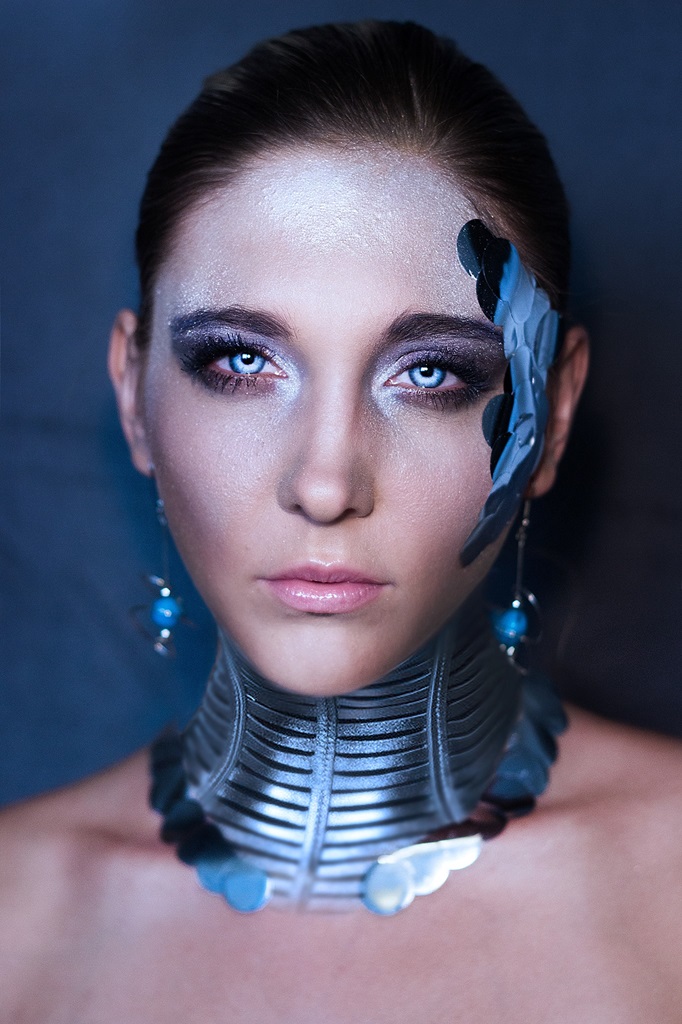 AI styling woman with blue accessories